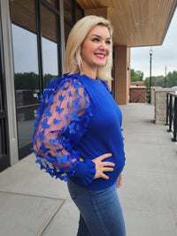 BUTTERFLY SLEEVED TOP