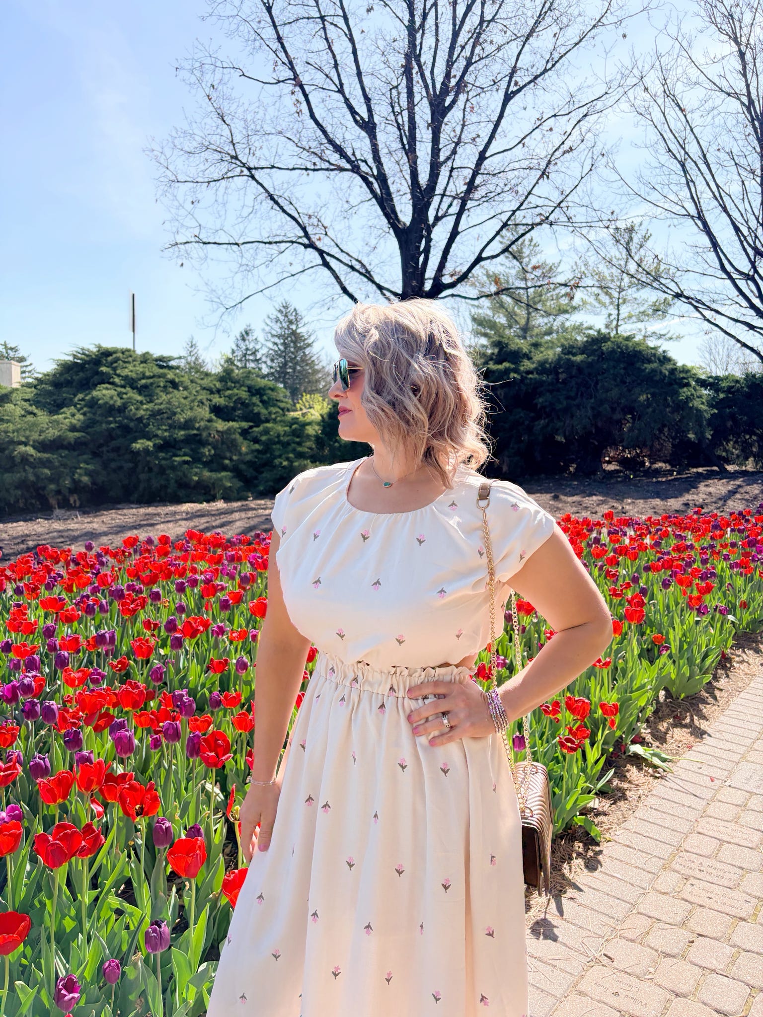 EMBROIDERED FLORAL SET