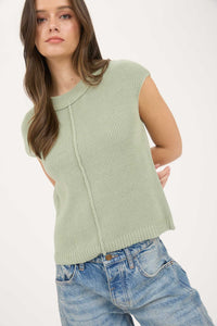 SLEEVELESS SWEATER KNIT TOP