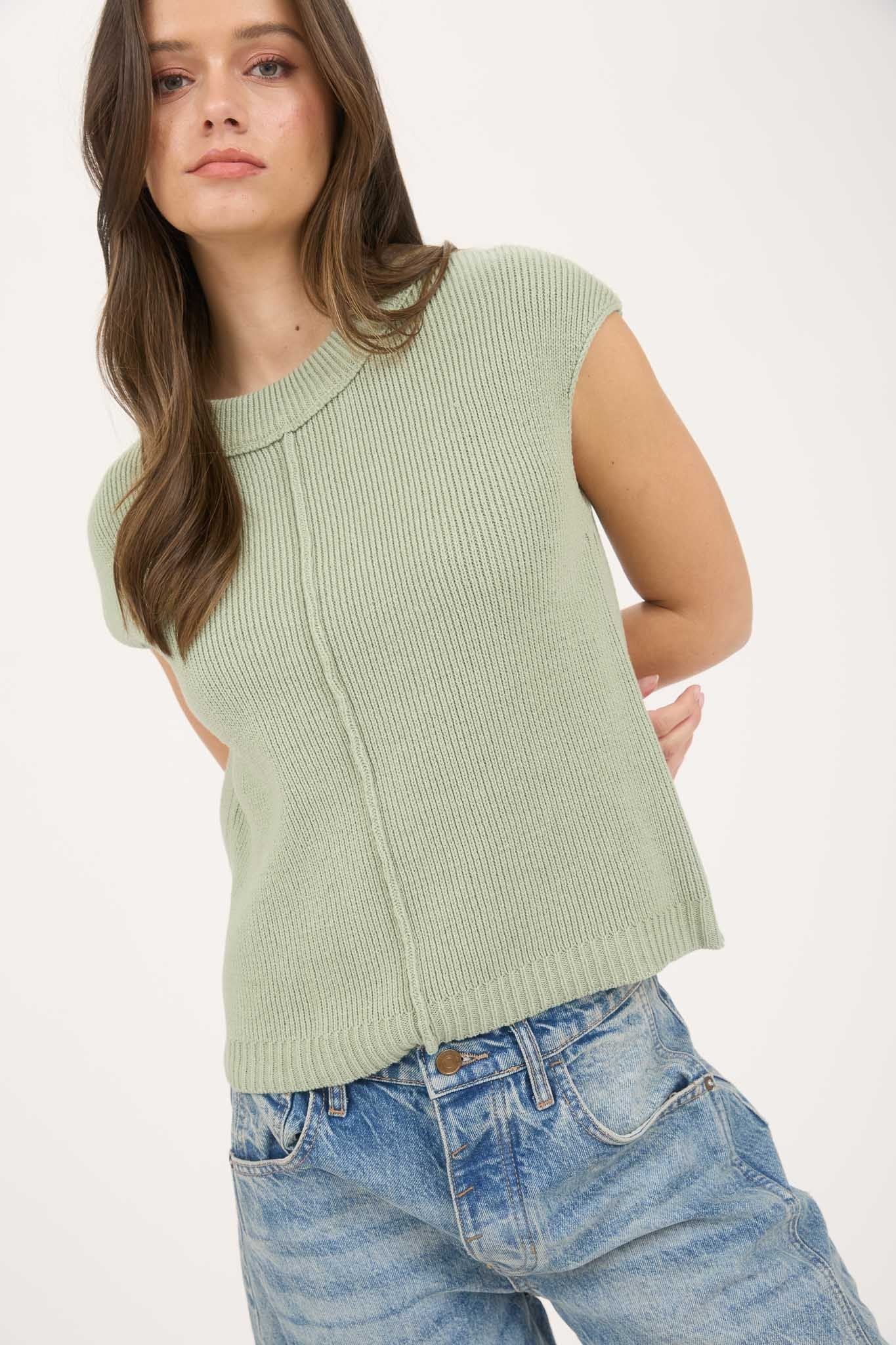 SLEEVELESS SWEATER KNIT TOP