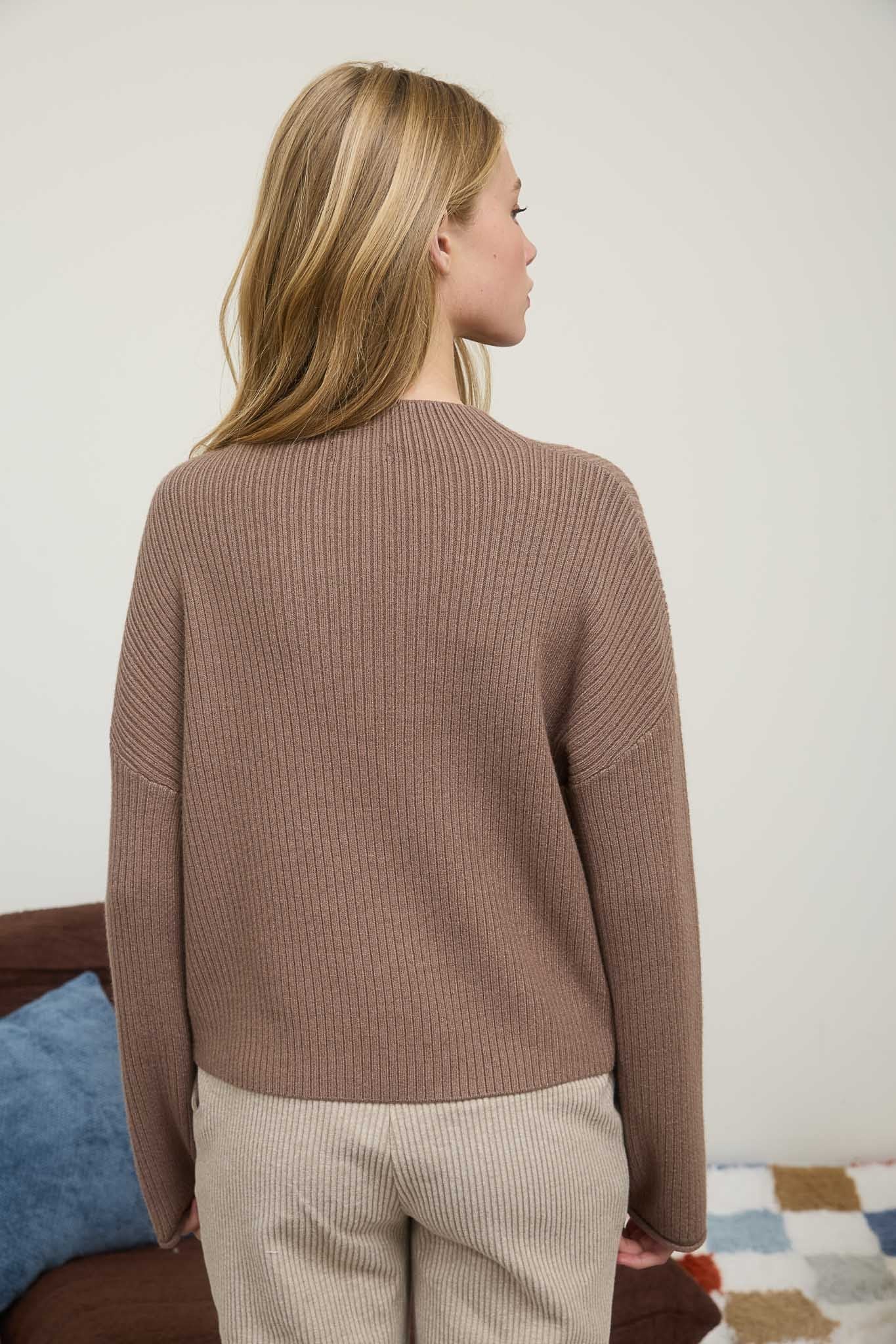 MOCK NECK LONG SLEEVE SWEATER