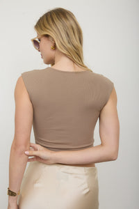 SCOOP NECK CROP TOP
