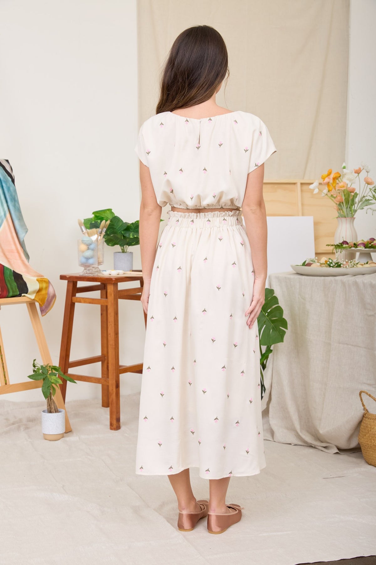 EMBROIDERED FLORAL SET