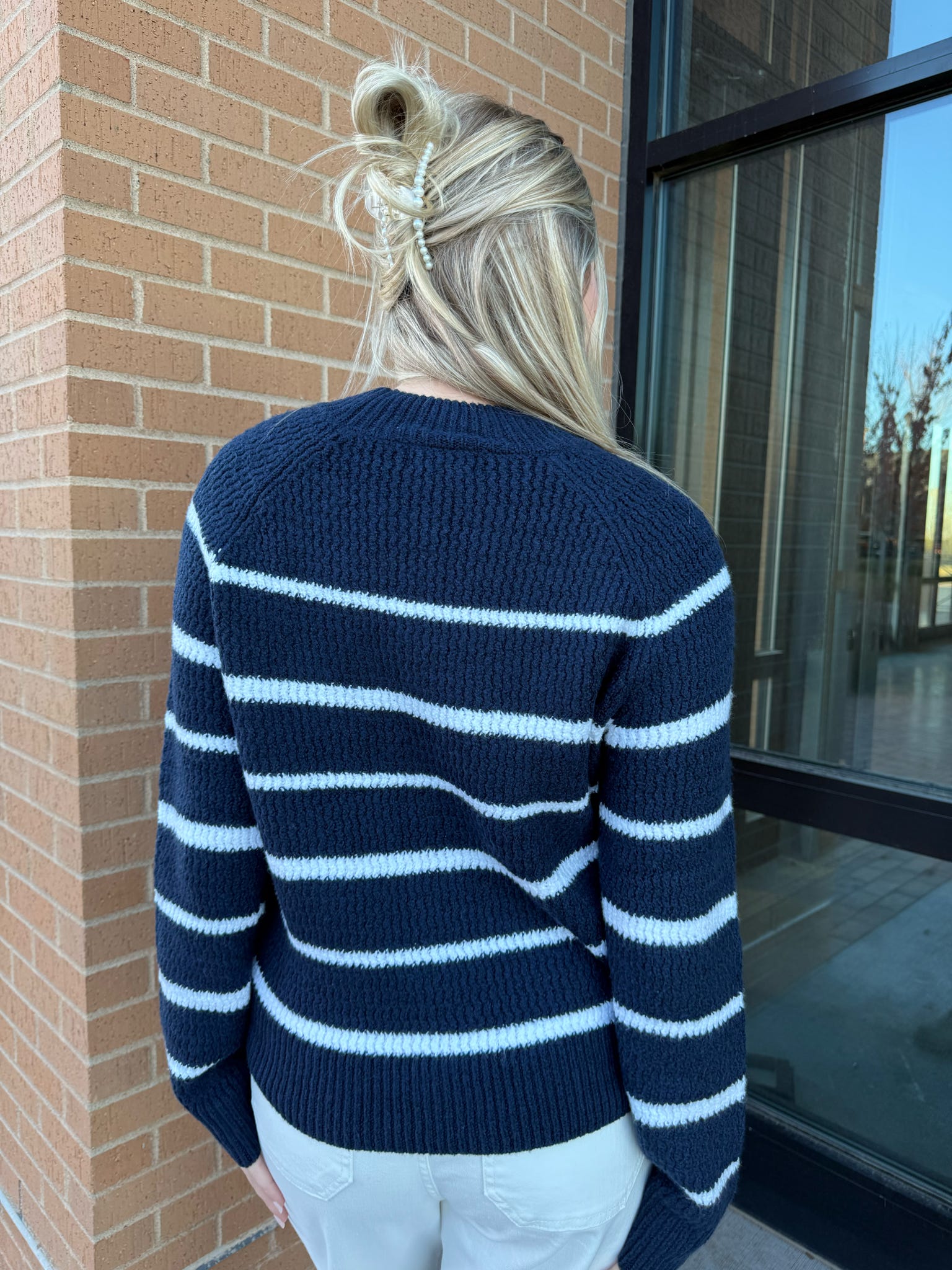 STRIPE HIGH NECK SWEATER