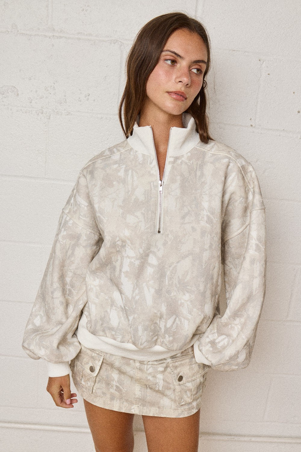 CAMO ZIP UP SWEATER