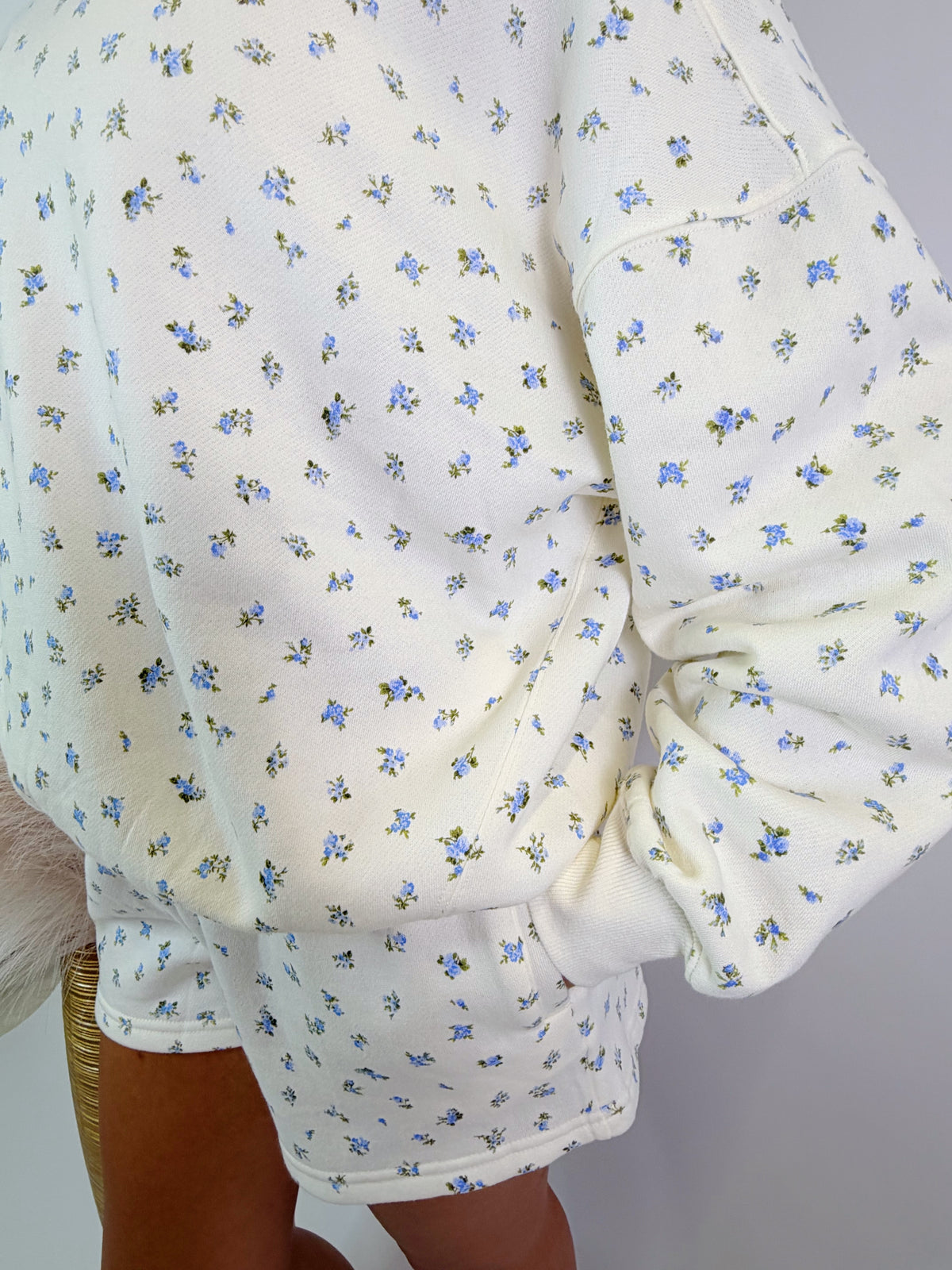 DITSY FLORAL SWEATSHIRT