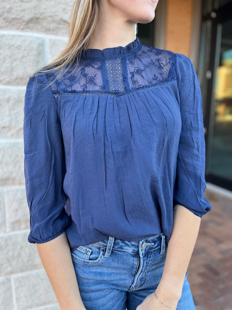 MOCK NECK LACE BLOUSE