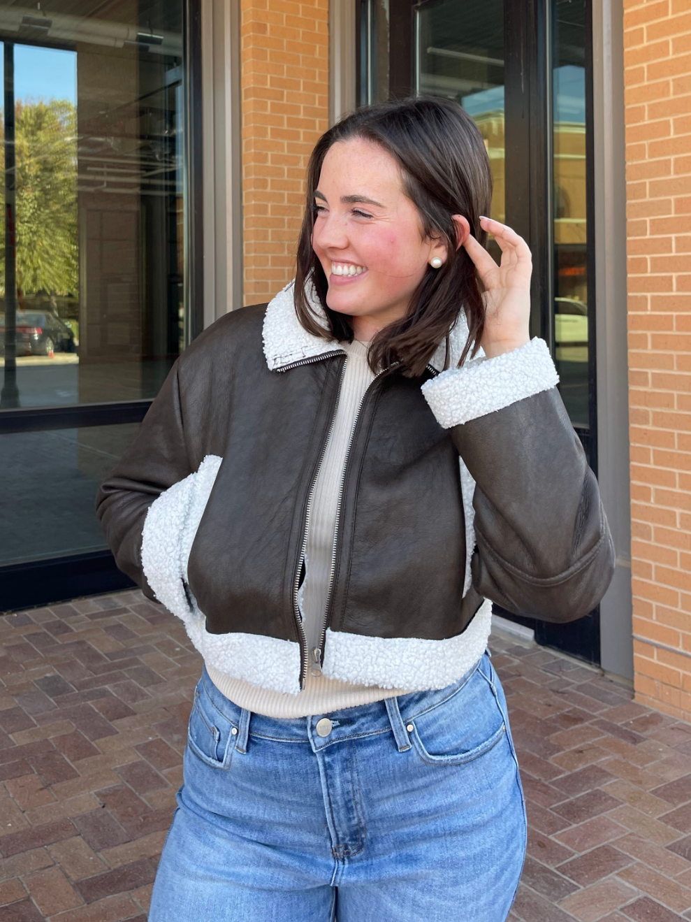 CROPPED FAUX LEATHER JACKET