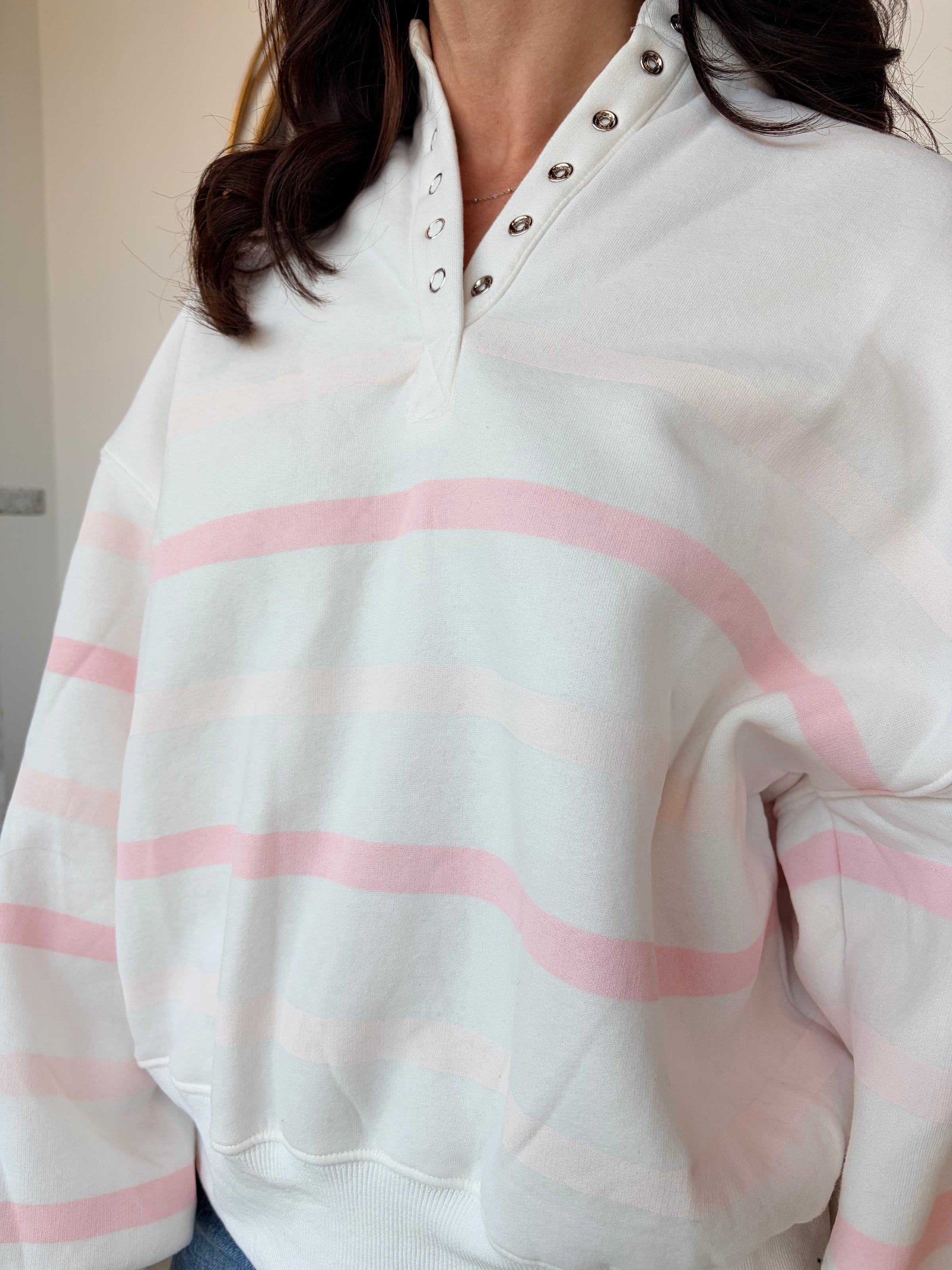 STRIPED MOCK NECK PULLOVER