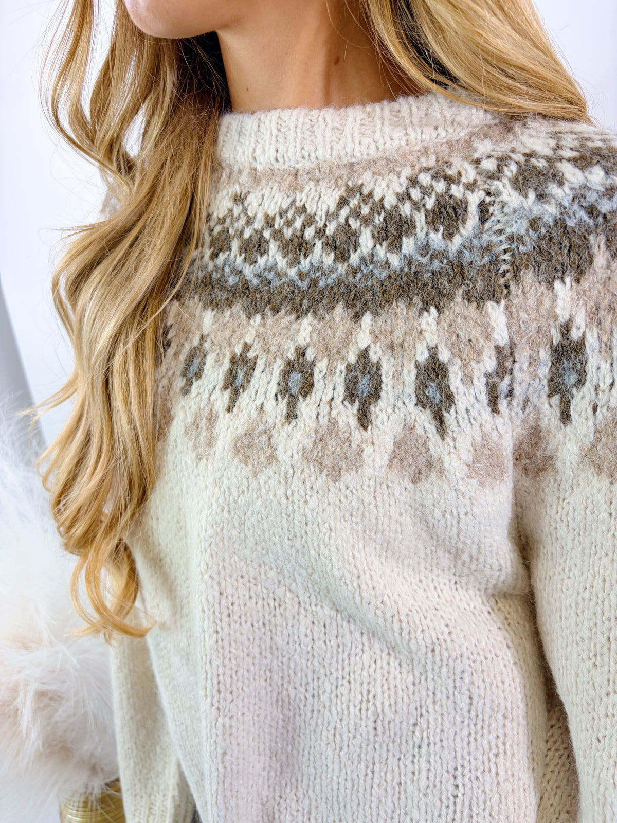 FAIR ISLE PATTERN SWEATER