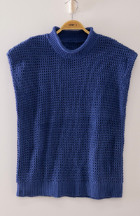 SLEEVELESS KNIT SWEATER