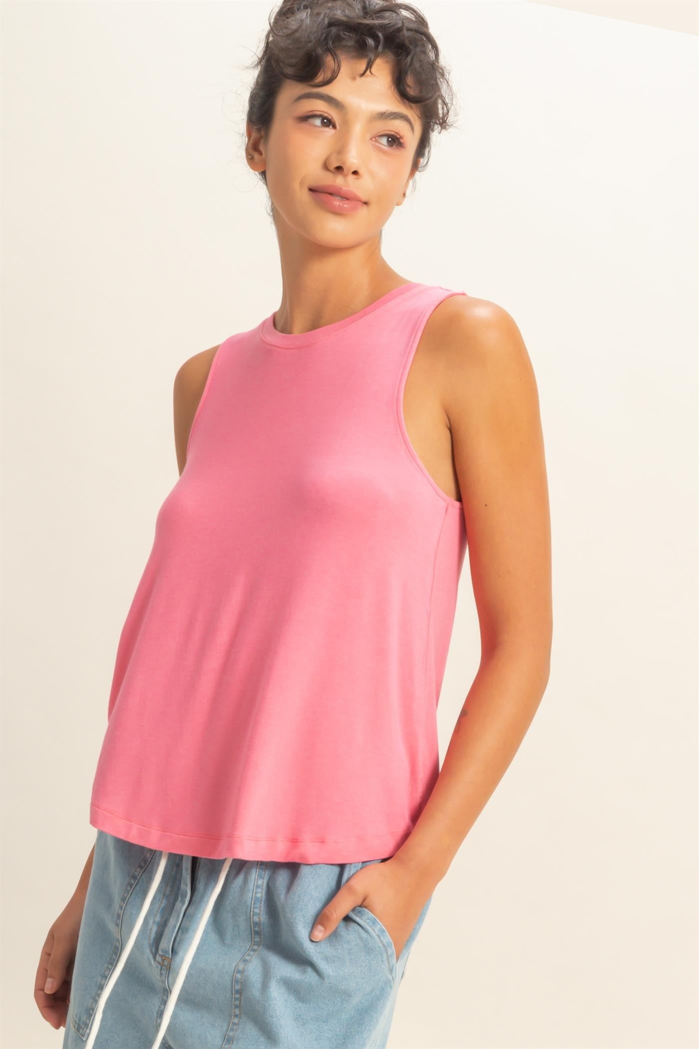 SLEEVELESS LOUNGE TANK TOP