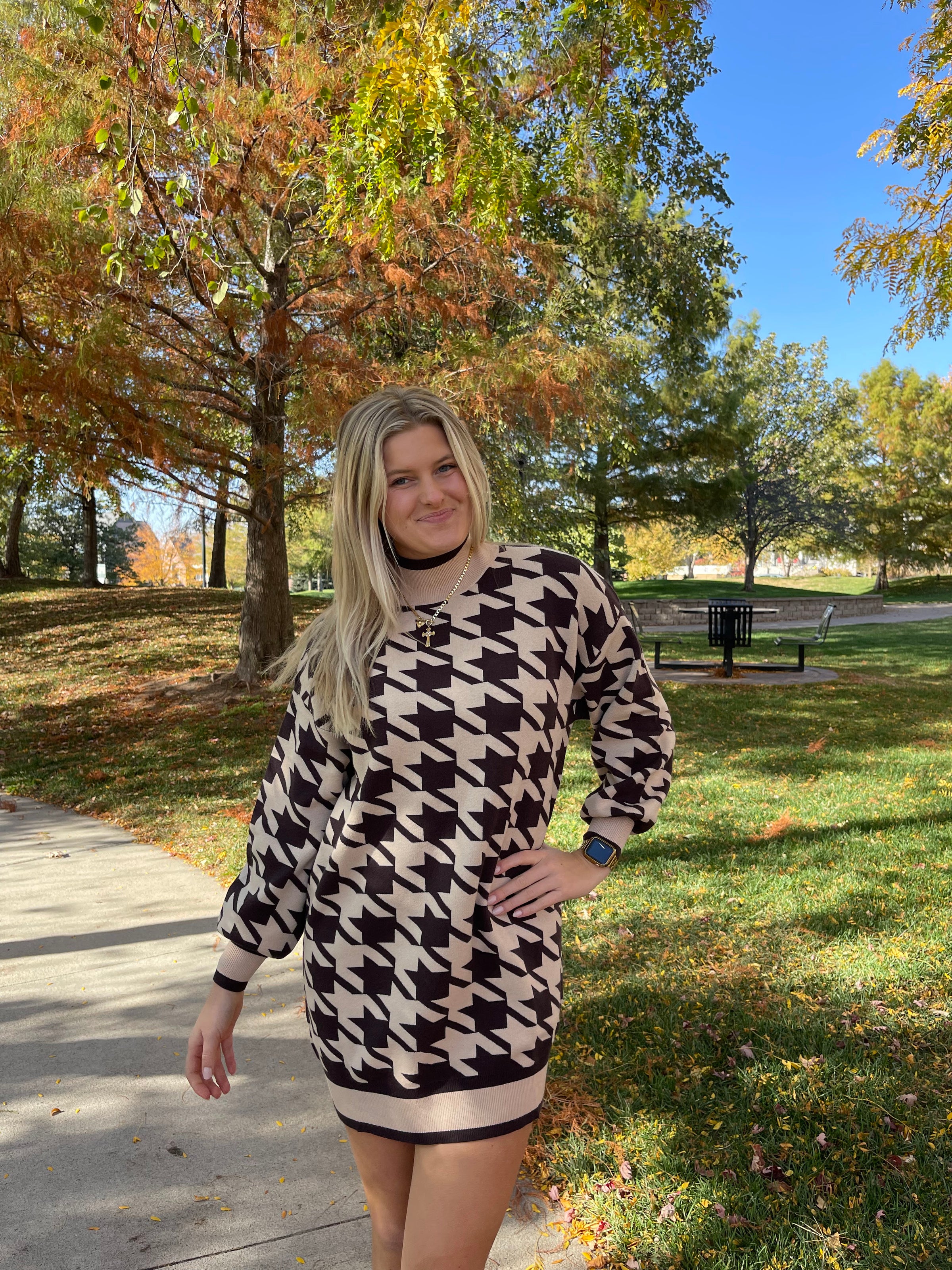 HOUNDSTOOTH SWEATER DRESS