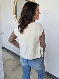 V-NECK TIE SWEATER VEST