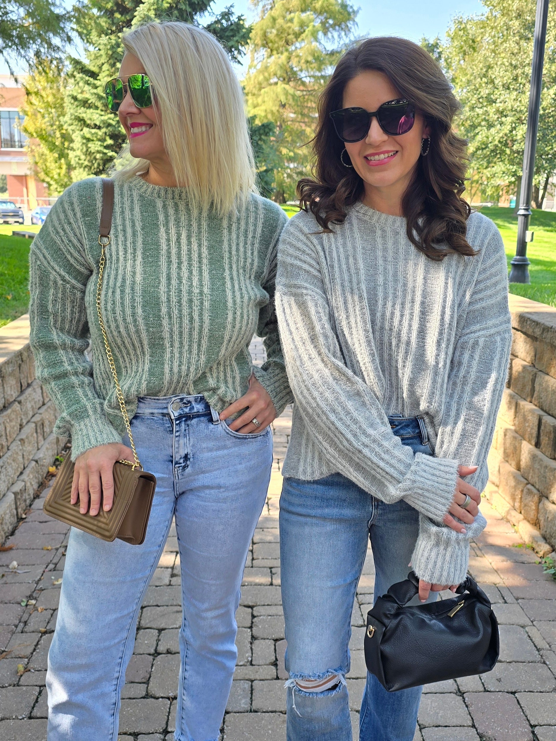 OVERSIZED TWO TONE SWEATER