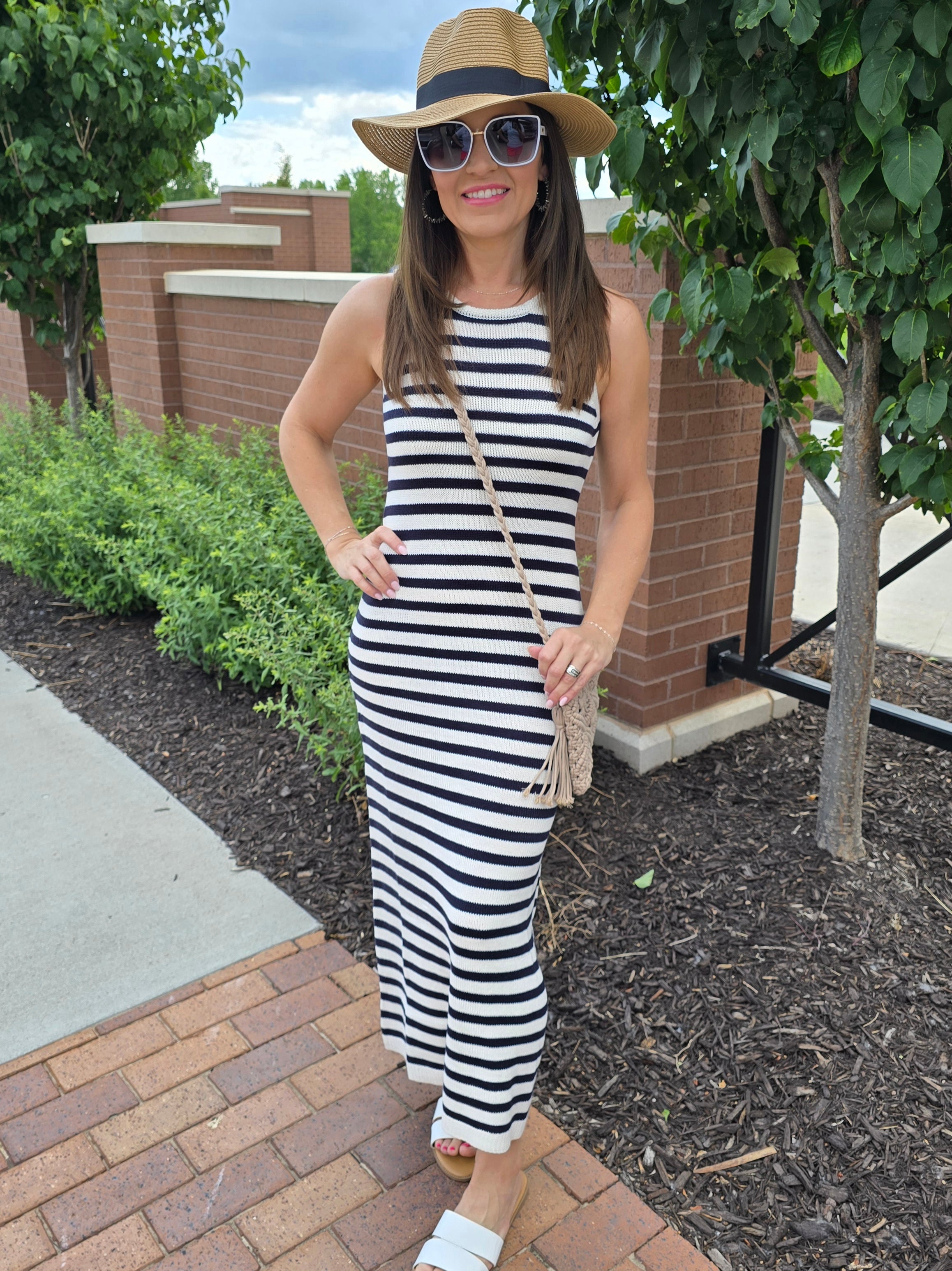 STRIPE SLEEVELESS MIDI DRESS