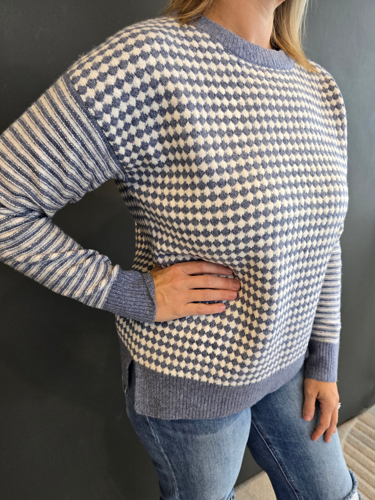 CHECKERED STRIPE SWEATER