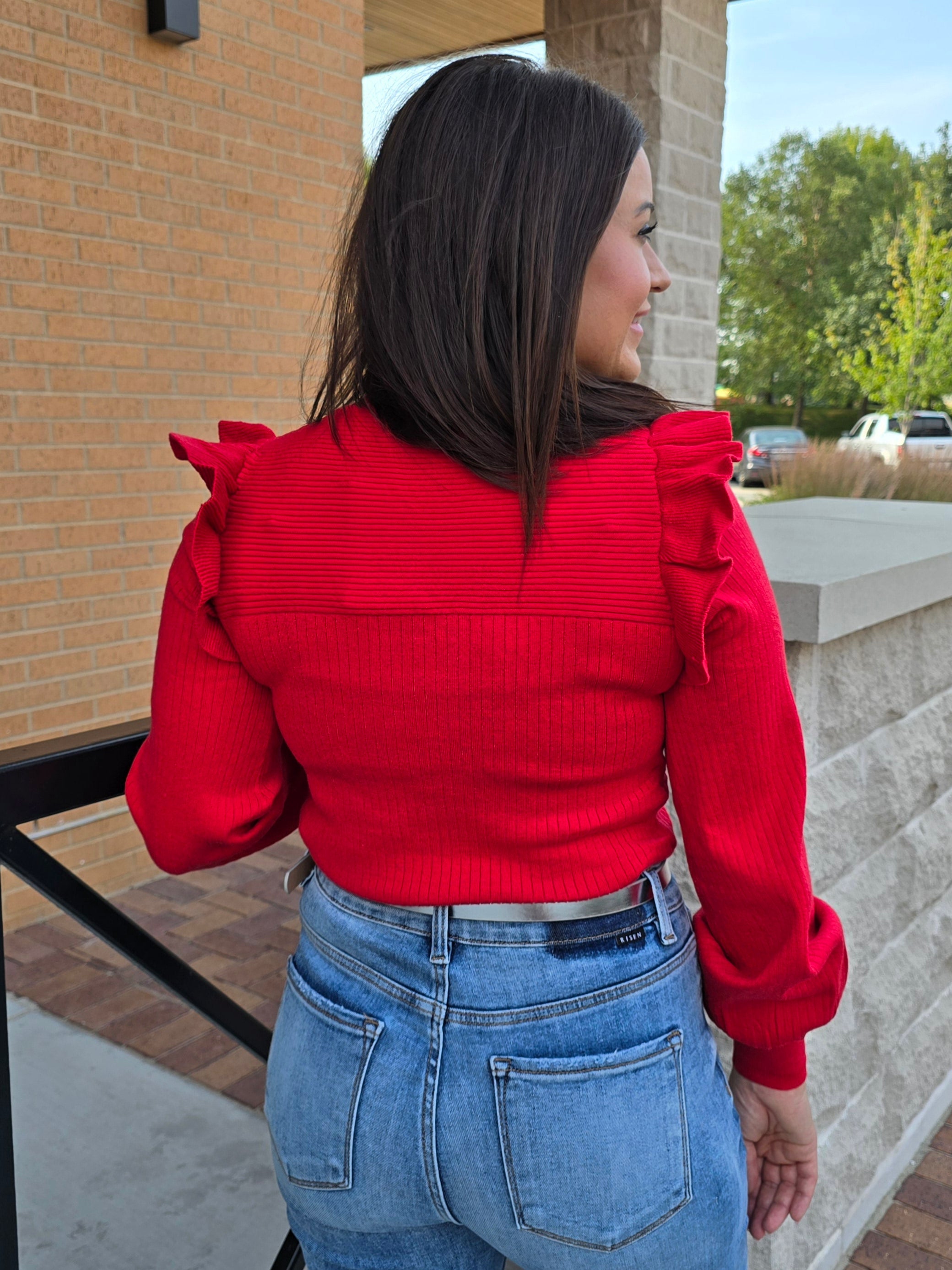 RUFFLE SHOULDER CREW NECK SWEATER