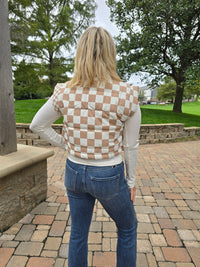 CHECKERED CROPPED PUFFER VEST