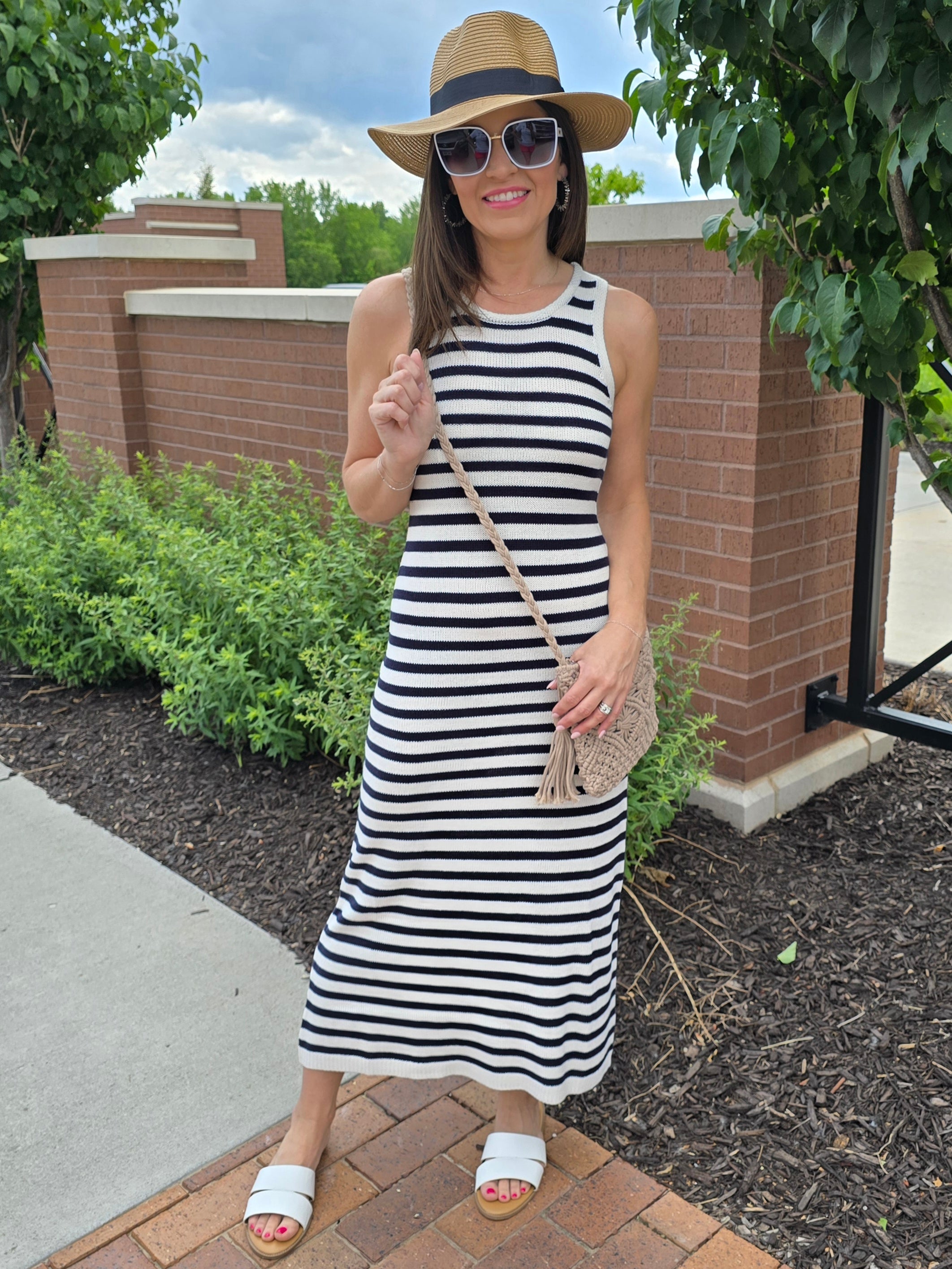 STRIPE SLEEVELESS MIDI DRESS