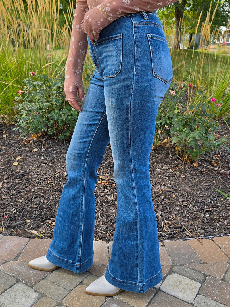 PATCH POCKET FLARE JEANS