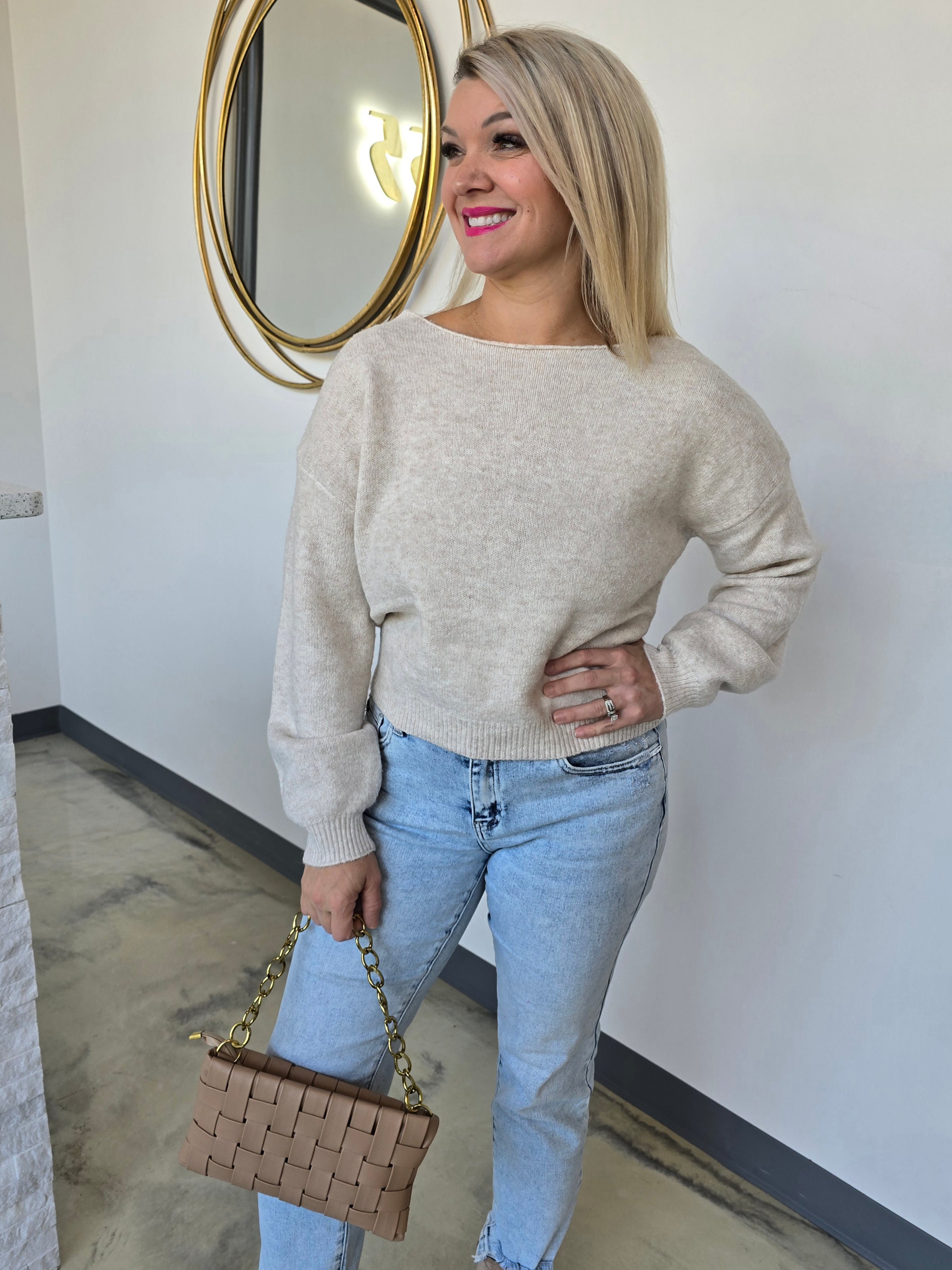 BACK VELVET BOW SWEATER