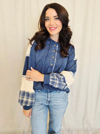 HALF BUTTON CONTRAST SWEATSHIRT
