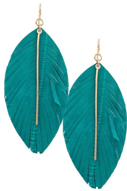 FAUX LEATHER FEATHER WITH METAL BAR DROP