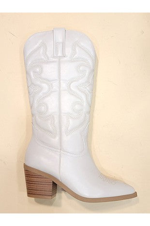 TALL WHITE COWGIRL BOOTS