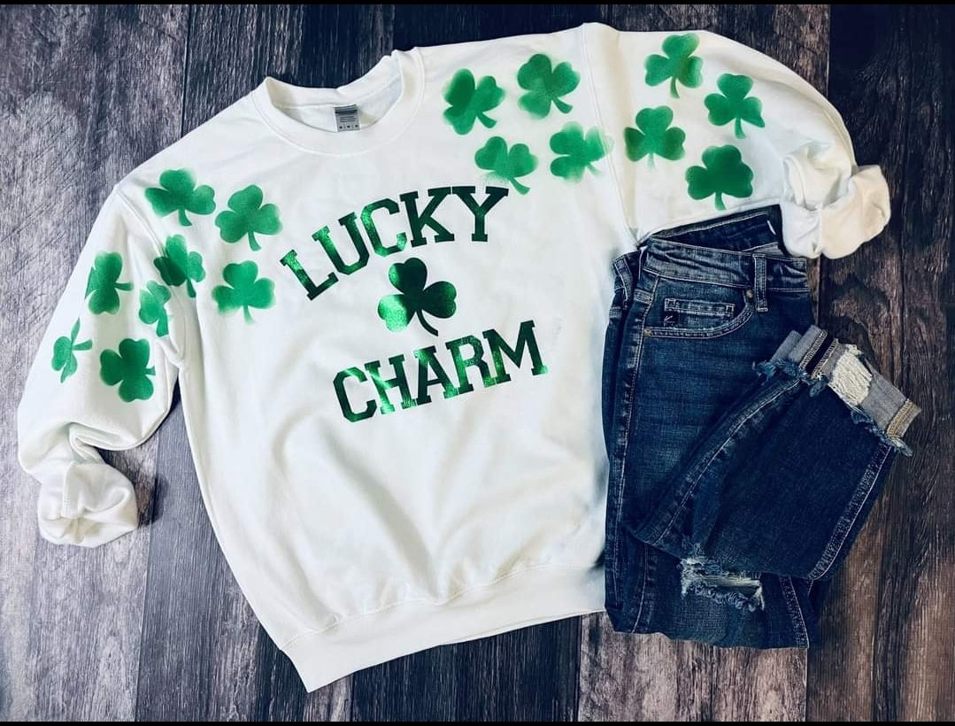 LUCKY CHARM SWEATSHIRT
